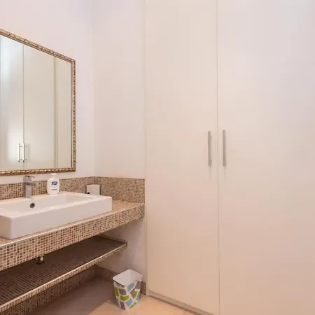 Testaccio Elegant דירה *